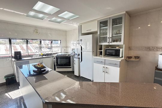 Cozinha de casa para alugar com 3 quartos, 356m² em Vila Eldizia, Santo André