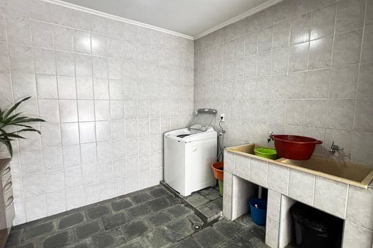 Área de Serviço de casa para alugar com 3 quartos, 356m² em Vila Eldizia, Santo André