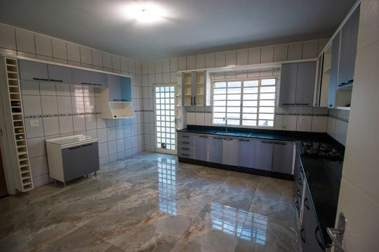 Casa à venda com 4 quartos, 300m² em Setor Habitacional Vicente Pires, Brasília