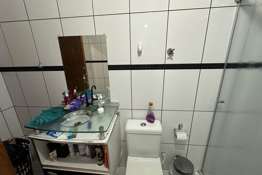 Banheiro da Suíte de casa de condomínio à venda com 3 quartos, 209m² em Parque Esmeralda, Barueri