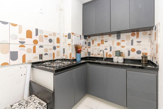 Cozinha de apartamento para alugar com 2 quartos, 37m² em Jardim Caravelas, São Paulo