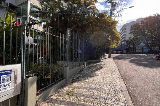 Fachada de apartamento à venda com 3 quartos, 94m² em Leblon, Rio de Janeiro