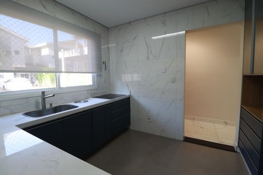 Cozinha  de casa para alugar com 3 quartos, 140m² em Parque Sao Sebastiao, Ribeirão Preto