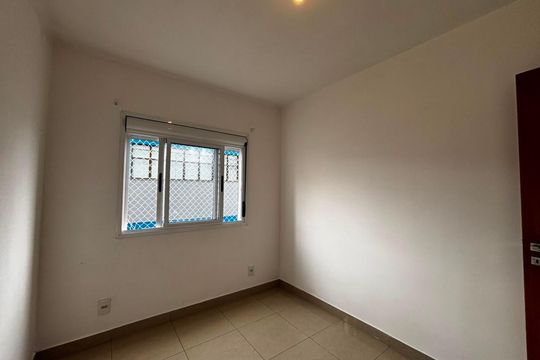 Quarto de apartamento para alugar com 2 quartos, 56m² em Vila Princesa Izabel, Cachoeirinha