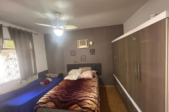 Quarto de casa à venda com 5 quartos, 592m² em Curicica, Rio de Janeiro