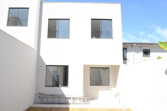 Quintal de casa à venda com 2 quartos, 180m² em Santa Ines, Belo Horizonte