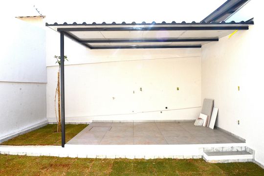 Quintal de casa à venda com 2 quartos, 180m² em Santa Ines, Belo Horizonte