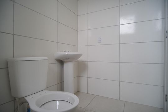 Banheiro de apartamento para alugar com 2 quartos, 61m² em Nova Sapucaia, Sapucaia do Sul