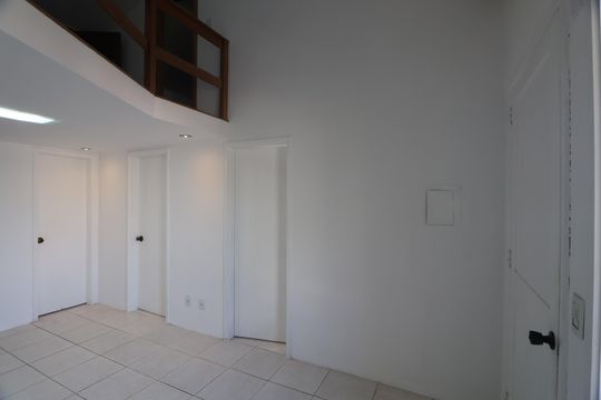 Sala de casa de condomínio para alugar com 2 quartos, 89m² em Rio Branco, Canoas