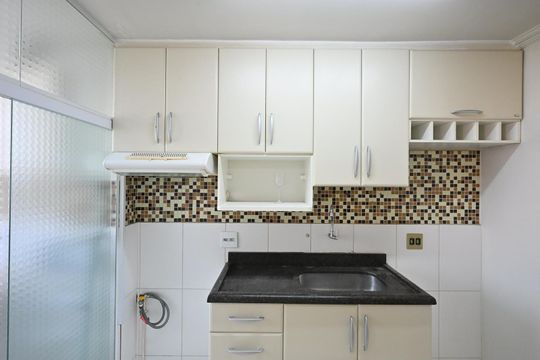 Cozinha de apartamento para alugar com 2 quartos, 47m² em Parque Munhoz, São Paulo