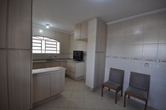 Cozinha 2 de casa para alugar com 2 quartos, 200m² em Vila Irmaos Arnoni, São Paulo