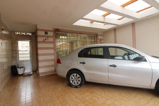 Garagem de casa à venda com 2 quartos, 130m² em Parque Maria Luiza, São Paulo