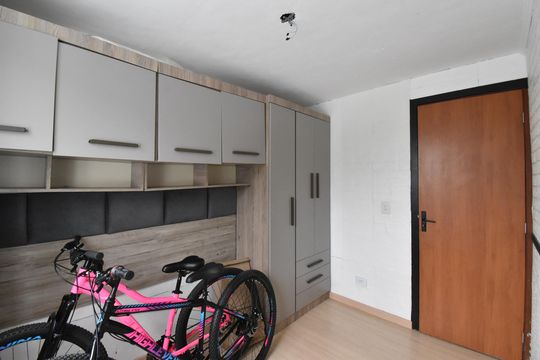 Quarto 2 de apartamento à venda com 2 quartos, 43m² em Cachoeira, Curitiba