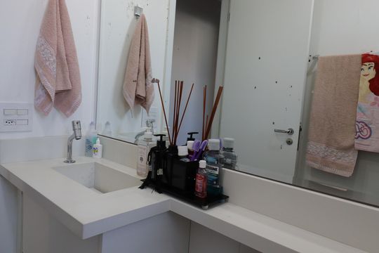Banheiro de apartamento à venda com 2 quartos, 49m² em Socorro, São Paulo