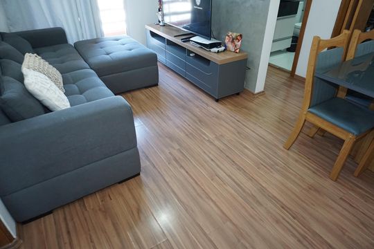 Sala de apartamento para alugar com 2 quartos, 67m² em Jardim Vista Alegre, Embu das Artes