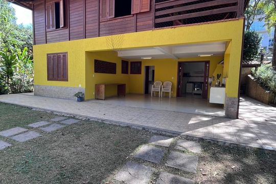 Área externa de apartamento à venda com 5 quartos, 300m² em Retiro do Chalé, Brumadinho