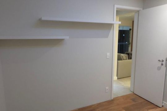 Quarto de casa à venda com 2 quartos, 73m² em Empresarial 18 do Forte, Barueri