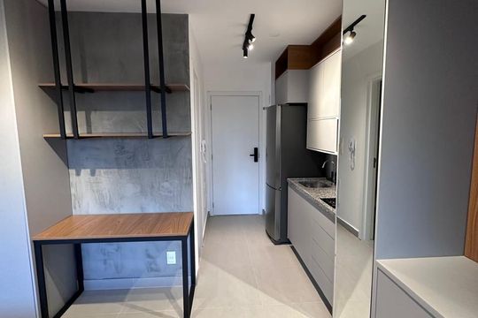 Cozinha de apartamento à venda com 1 quarto, 25m² em Pinheiros, São Paulo