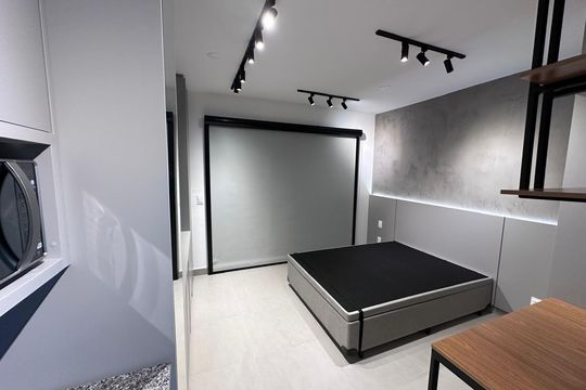 Sala/Quarto de apartamento à venda com 1 quarto, 25m² em Pinheiros, São Paulo