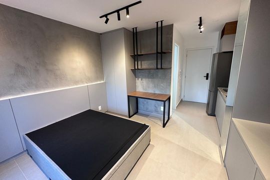 Sala/Quarto de apartamento à venda com 1 quarto, 25m² em Pinheiros, São Paulo
