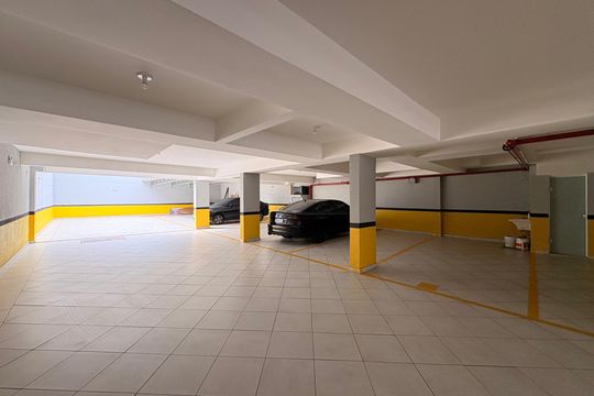 Garagem de apartamento à venda com 2 quartos, 94m² em Vila Guiomar, Santo André
