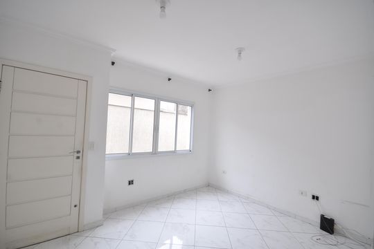 Sala de casa de condomínio para alugar com 2 quartos, 70m² em Vila Ede, São Paulo