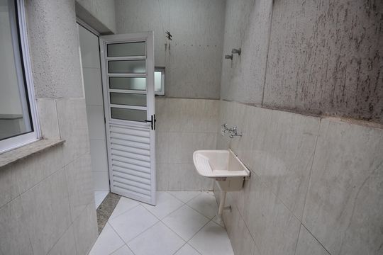 Área de Serviço de casa de condomínio para alugar com 2 quartos, 70m² em Vila Ede, São Paulo