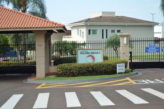 Fachada e portaria de casa de condomínio para alugar com 3 quartos, 310m² em Recreio das Acacias, Ribeirão Preto