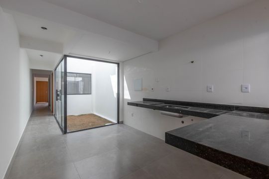 Cozinha de casa à venda com 3 quartos, 99m² em Parque Xangri-Lá, Contagem