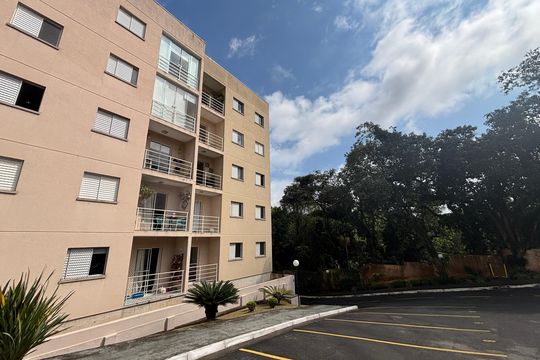 Fachada de apartamento para alugar com 2 quartos, 50m² em Jardim Barro Branco, Cotia
