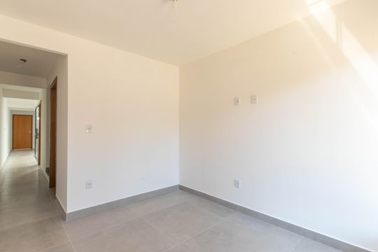 Sala de casa à venda com 3 quartos, 99m² em Parque Xangri-Lá, Contagem