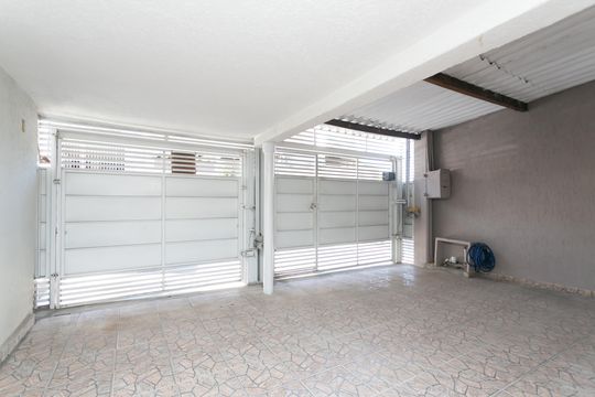 Garagem de casa à venda com 2 quartos, 190m² em Vila Monte Santo, São Paulo