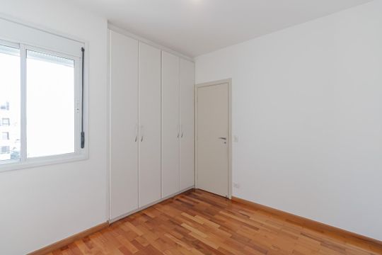 Quarto de apartamento à venda com 2 quartos, 87m² em Indianópolis, São Paulo