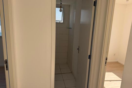 Banheiro de apartamento para alugar com 2 quartos, 45m² em Liberdade, São Paulo