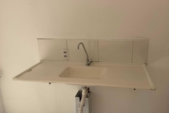 Cozinha de apartamento para alugar com 2 quartos, 45m² em Liberdade, São Paulo