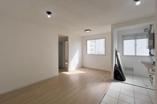 Sala de apartamento para alugar com 2 quartos, 45m² em Liberdade, São Paulo