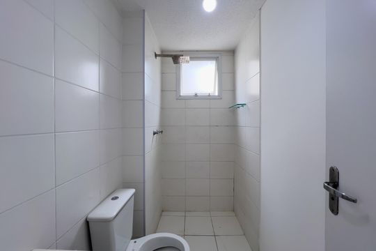 Banheiro de apartamento para alugar com 2 quartos, 45m² em Liberdade, São Paulo