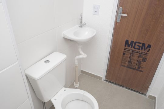 Banheiro de apartamento para alugar com 2 quartos, 85m² em Jardim Alvorada, Nova Iguaçu