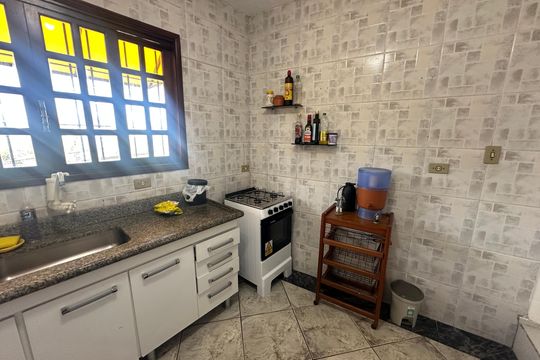 Cozinha de casa para alugar com 3 quartos, 160m² em Parque Prainha, São Vicente