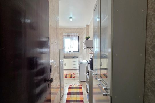 Cozinha de apartamento para alugar com 1 quarto, 50m² em Aviação, Praia Grande