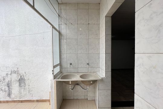 Área de Serviço de apartamento para alugar com 2 quartos, 70m² em Milanez, Contagem