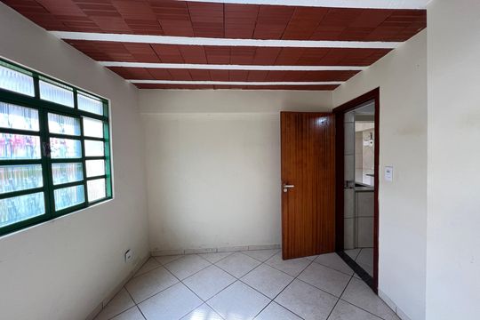 Quarto 1 de kitnet/studio para alugar com 1 quarto, 45m² em Milanez, Contagem