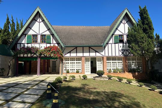 Fachada de casa de condomínio à venda com 2 quartos, 342m² em Colinas da Anhanguera, Santana de Parnaíba