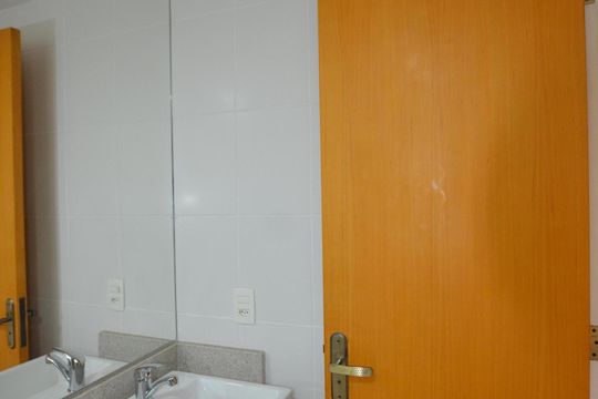 Banheiro Social de apartamento à venda com 2 quartos, 72m² em Vila Valqueire, Rio de Janeiro