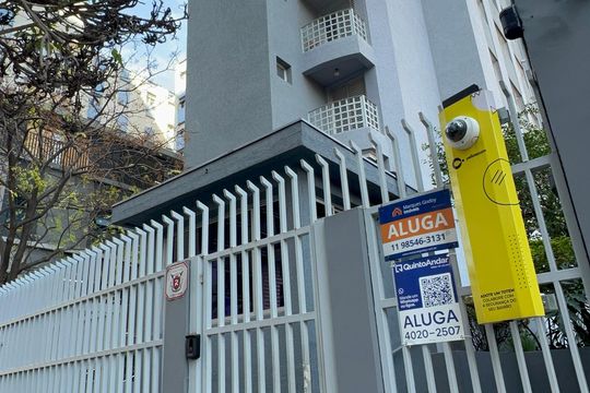 Fachada de apartamento para alugar com 2 quartos, 60m² em Sumaré, São Paulo