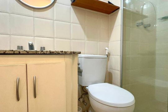 Banheiro de apartamento para alugar com 2 quartos, 60m² em Sumaré, São Paulo