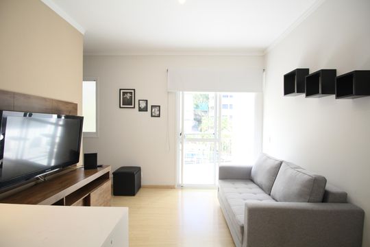 Sala/Cozinha de kitnet/studio para alugar com 1 quarto, 32m² em Parque Fernanda, São Paulo