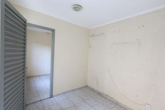 cozinha edícula 1 de casa para alugar com 4 quartos, 199m² em Campo Grande, São Paulo