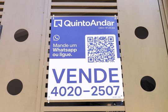 Placa GRANDE instalada no portão do imóvel, dia 05.08.2026 - Código da placa: WYNY-1093 de casa à venda com 2 quartos, 160m² em Cidade Antônio Estêvão de Carvalho, São Paulo