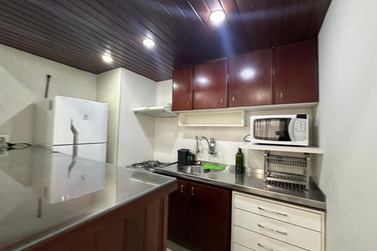 Banheiro de apartamento para alugar com 1 quarto, 61m² em Alphaville Industrial, Barueri